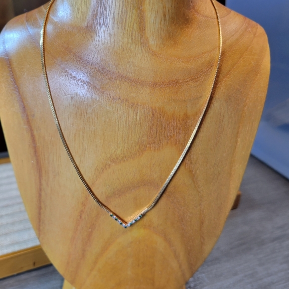 Vintage Avon Green & Icy Rhinestone Necklace 18" Long Chevron Costume Jewelry - Picture 8 of 12